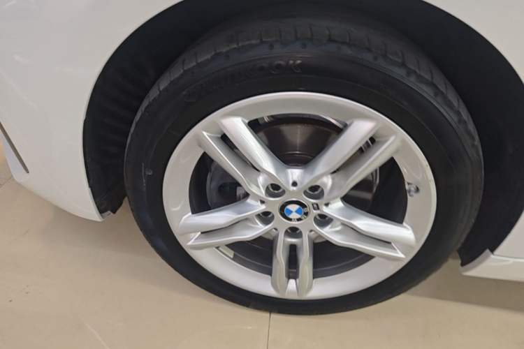 Used BMW 1 Series 2021 120i M Sport Night Edition Left Front Wheel Hub