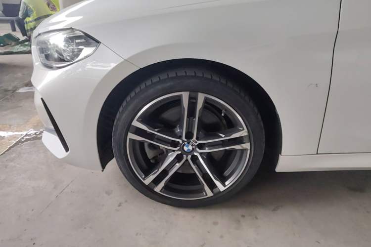 Used BMW 1 Series 2021 Restyled 125i M Sport Night Edition Left Front Wheel Hub