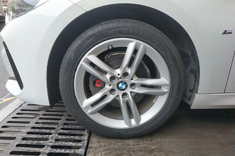 Used BMW 1 Series 2021 120i M Sport Night Edition Left Front Wheel Hub