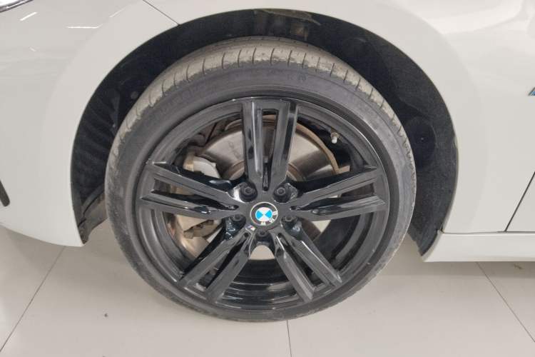 Used BMW 1 Series 2021 Restyled 125i M Sport Night Edition Left Front Wheel Hub