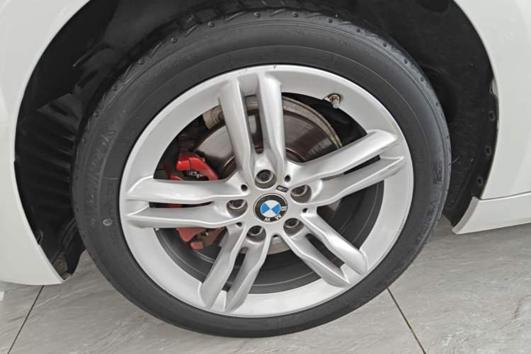Used BMW 1 Series 2021 120i M Sport Night Edition Left Front Wheel Hub