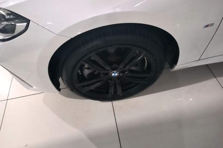 Used BMW 1 Series 2021 Restyled 125i M Sport Night Edition Left Front Wheel Hub
