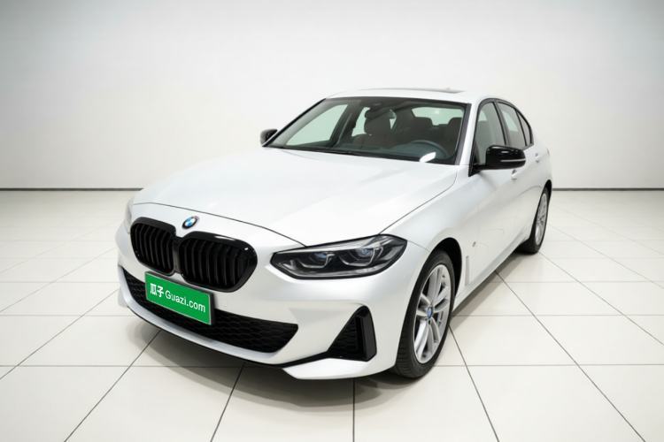 Used BMW 1 Series 2021 Revised 120i M Sport Night Edition Guazi used car, China used car export, Used car for sale, Used BMW cars, Cheapest cars for sale