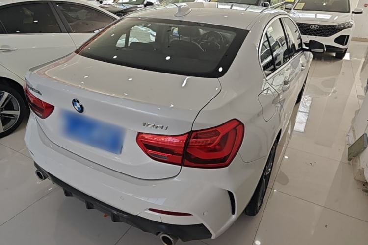 Used BMW 1 Series 2021 120i M Sport Edition Rear Right 45 Deg
