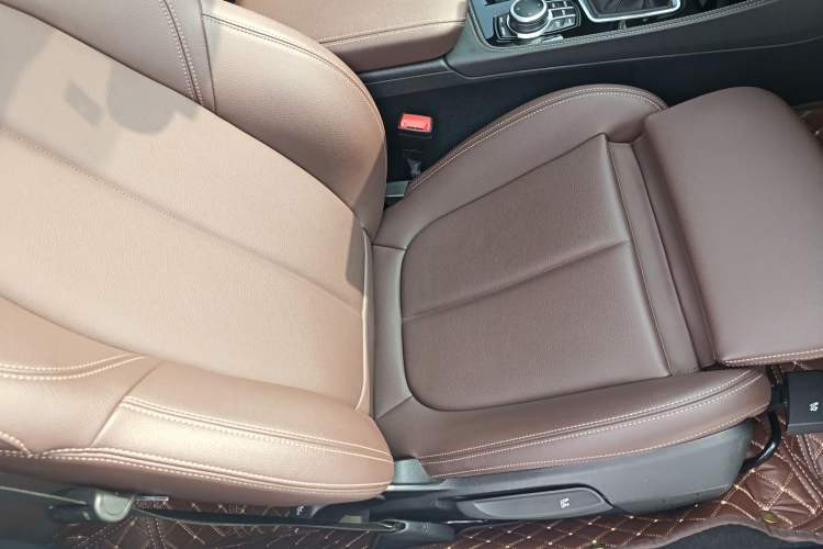 Used BMW 1 Series 2021 120i M Sport Night Edition Right Front Seat