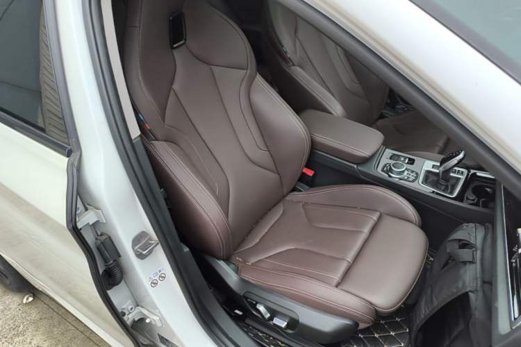 Used BMW 1 Series 2021 125i M Sport Night Edition Right Front Seat