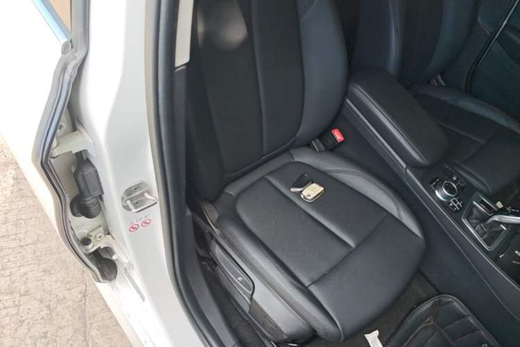 Used BMW 1 Series 2021 120i M Sport Edition Right Front Seat