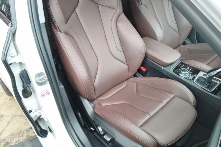 Used BMW 1 Series 2021 125i M Sport Night Edition Right Front Seat