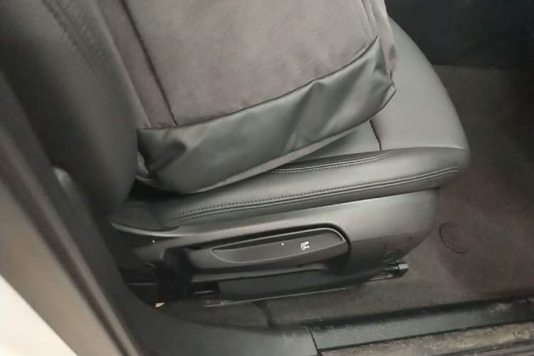 Used BMW 1 Series 2021 120i M Sport Edition Right Front Seat