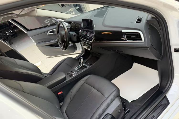 Used BMW 1 Series 2021 120i M Sport Edition Right Front Seat