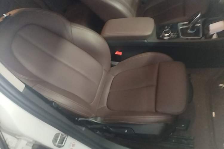 Used BMW 1 Series 2021 120i M Sport Night Edition Right Front Seat