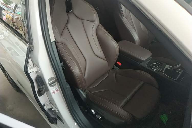 Used BMW 1 Series 2021 125i M Sport Night Edition Right Front Seat