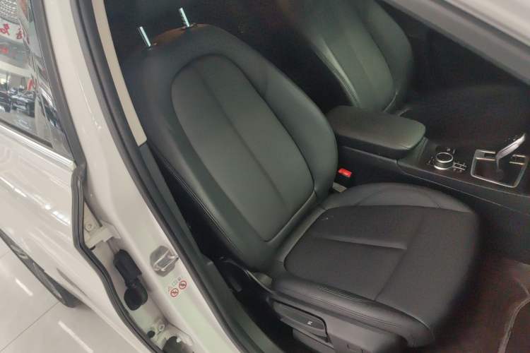 Used BMW 1 Series 2021 120i M Sport Edition Right Front Seat