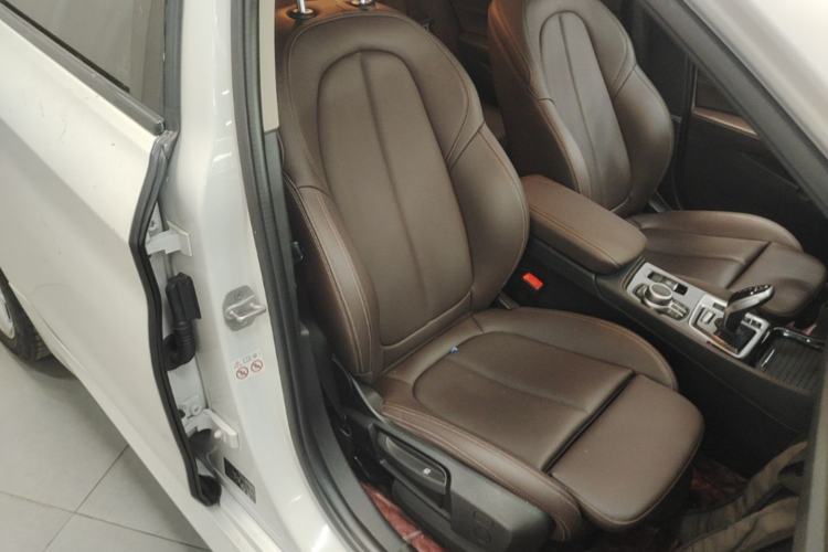 Used BMW 1 Series 2021 120i M Sport Night Edition Right Front Seat
