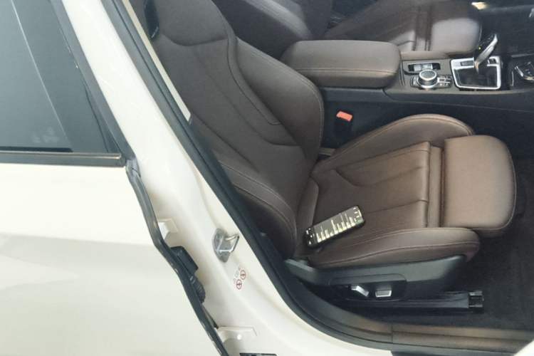 Used BMW 1 Series 2021 125i M Sport Night Edition Right Front Seat
