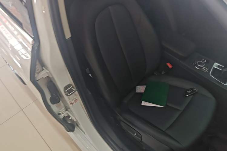 Used BMW 1 Series 2021 Revised 120i M Sport Edition Right Front Seat