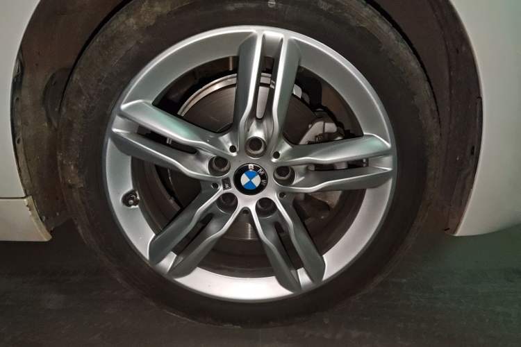 Used BMW 1 Series 2021 Revised 120i M Sport Night Edition Right Front Wheel Hub