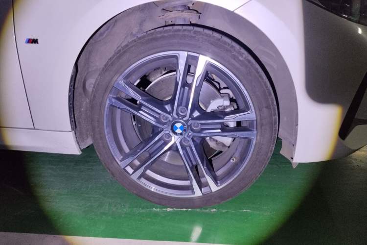 Used BMW 1 Series 2021 125i M Sport Night Edition Right Front Wheel Hub