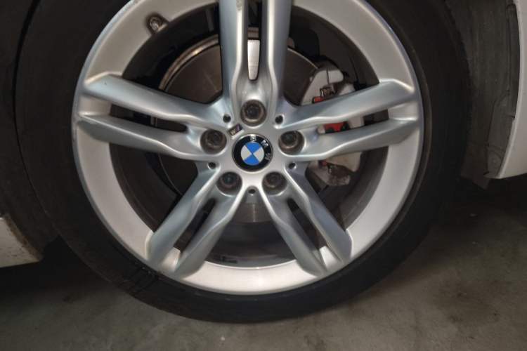 Used BMW 1 Series 2021 Revised 120i M Sport Night Edition Right Front Wheel Hub