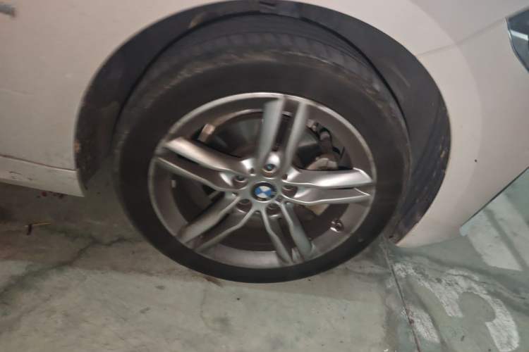 Used BMW 1 Series 2021 Revised 120i M Sport Night Edition Right Front Wheel Hub