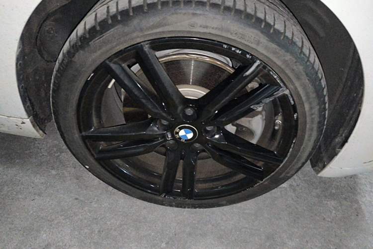 Used BMW 1 Series 2021 Restyled 125i M Sport Night Edition Right Front Wheel Hub