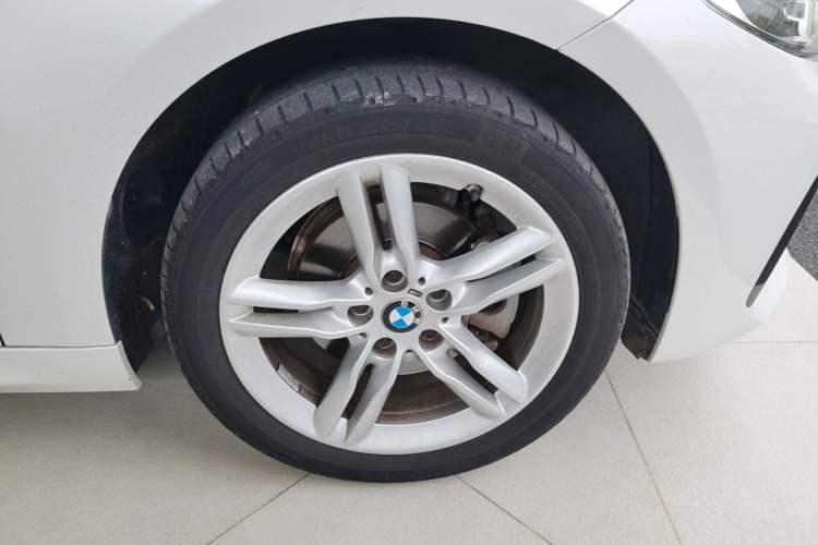Used BMW 1 Series 2021 120i M Sport Night Edition Right Front Wheel Hub