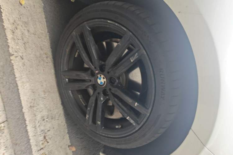 Used BMW 1 Series 2021 Restyled 125i M Sport Night Edition Right Front Wheel Hub