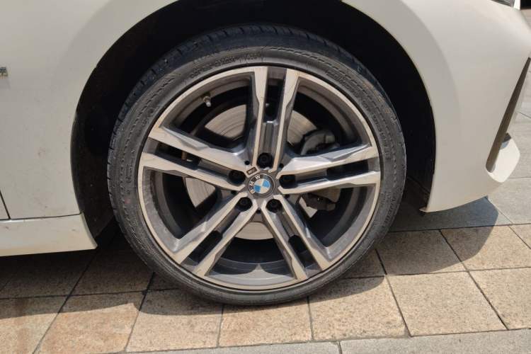 Used BMW 1 Series 2021 125i M Sport Night Edition Right Front Wheel Hub