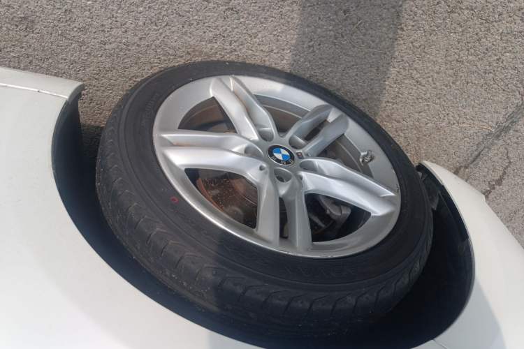 Used BMW 1 Series 2021 120i M Sport Night Edition Right Front Wheel Hub