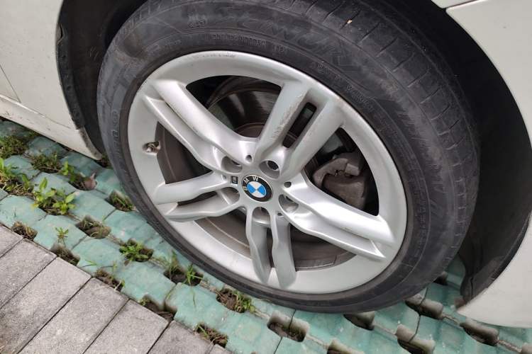 Used BMW 1 Series 2021 120i M Sport Night Edition Right Front Wheel Hub