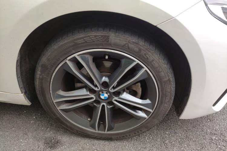 Used BMW 1 Series 2021 Revised 120i M Sport Edition Right Front Wheel Hub