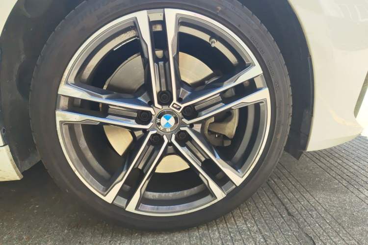 Used BMW 1 Series 2021 Restyled 125i M Sport Night Edition Right Front Wheel Hub