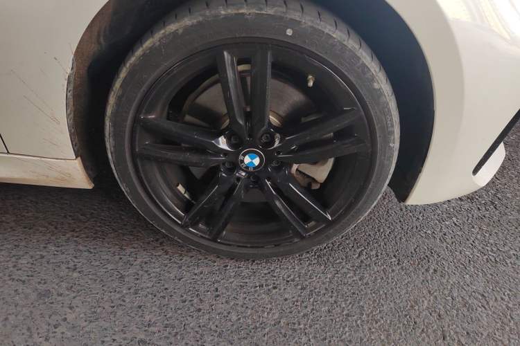 Used BMW 1 Series 2021 125i M Sport Night Edition Right Front Wheel Hub