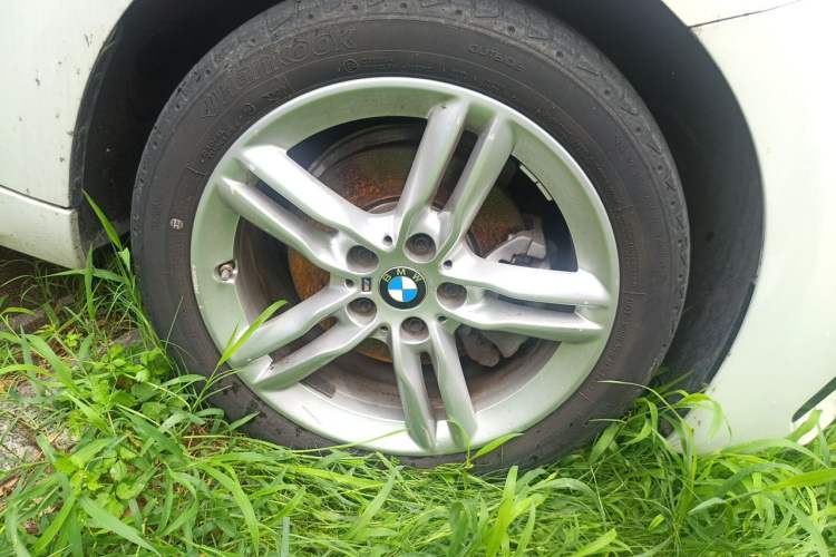 Used BMW 1 Series 2021 120i M Sport Night Edition Right Front Wheel Hub