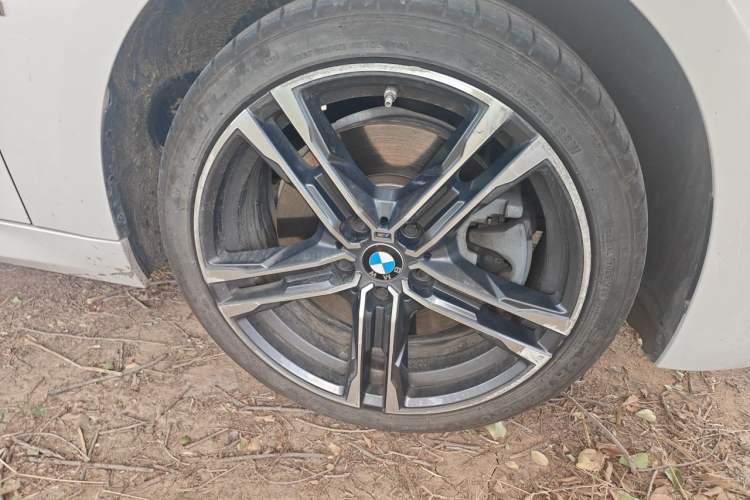 Used BMW 1 Series 2021 Restyled 125i M Sport Night Edition Right Front Wheel Hub