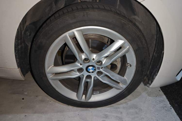 Used BMW 1 Series 2021 120i M Sport Night Edition Right Front Wheel Hub