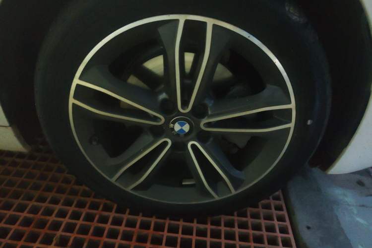 Used BMW 1 Series 2021 120i M Sport Edition Right Front Wheel Hub