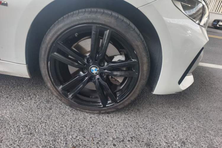 Used BMW 1 Series 2021 Restyled 125i M Sport Night Edition Right Front Wheel Hub