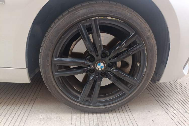 Used BMW 1 Series 2021 125i M Sport Night Edition Right Front Wheel Hub