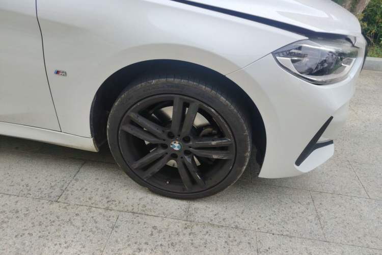Used BMW 1 Series 2021 Restyled 125i M Sport Night Edition Right Front Wheel Hub