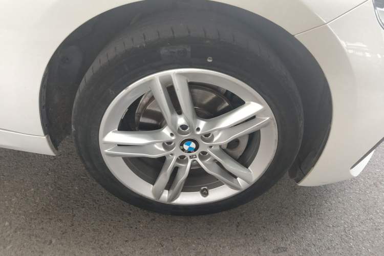 Used BMW 1 Series 2021 120i M Sport Night Edition Right Front Wheel Hub