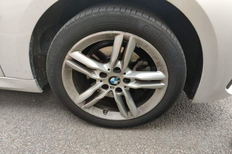 Used BMW 1 Series 2021 Revised 120i M Sport Night Edition Right Front Wheel Hub
