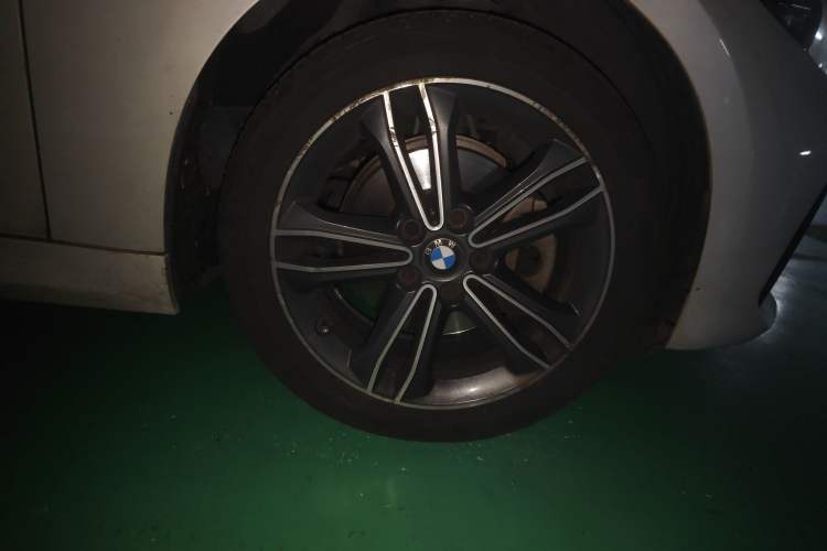 Used BMW 1 Series 2021 120i M Sport Edition Right Front Wheel Hub