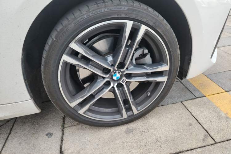 Used BMW 1 Series 2021 Restyled 125i M Sport Night Edition Right Front Wheel Hub
