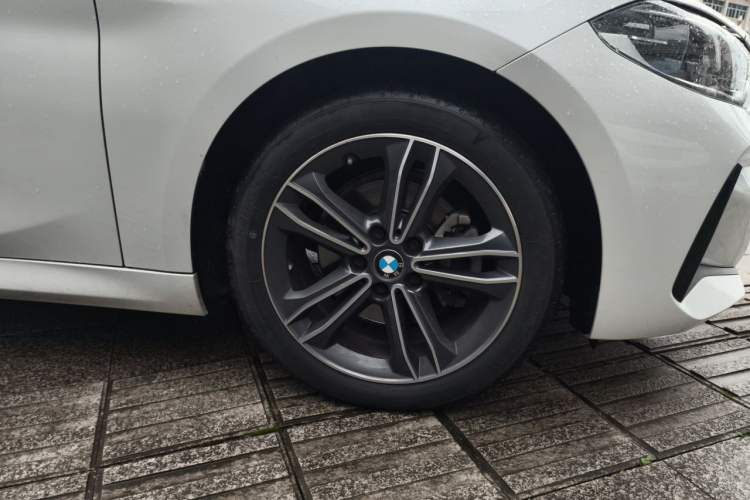 Used BMW 1 Series 2021 Revised 120i M Sport Edition Right Front Wheel Hub