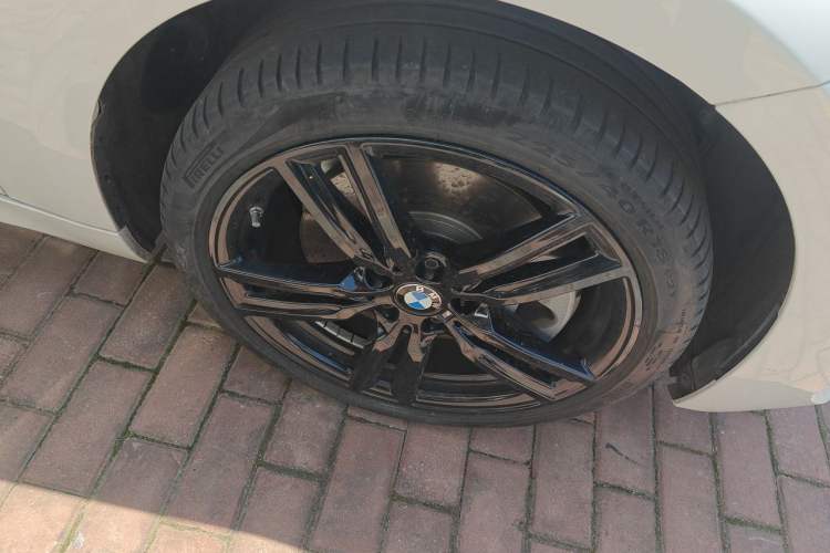 Used BMW 1 Series 2021 Restyled 125i M Sport Night Edition Right Front Wheel Hub
