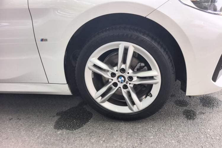 Used BMW 1 Series 2021 Revised 120i M Sport Night Edition Right Front Wheel Hub