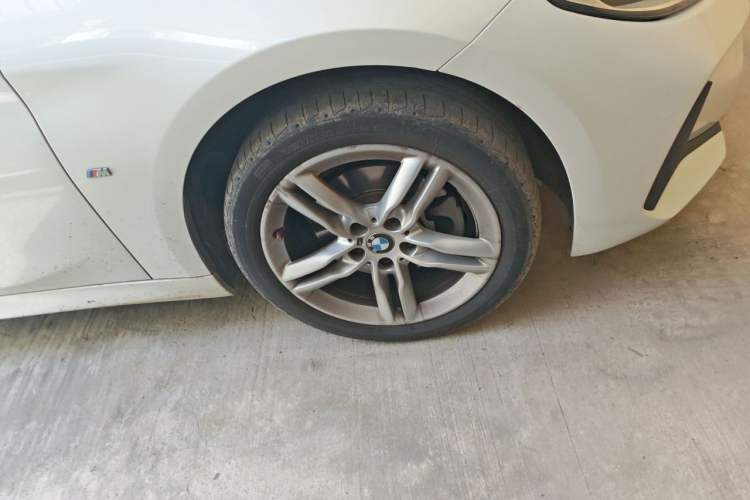 Used BMW 1 Series 2021 120i M Sport Night Edition Right Front Wheel Hub