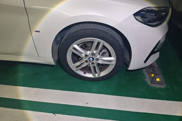 Used BMW 1 Series 2021 Revised 120i M Sport Night Edition Right Front Wheel Hub