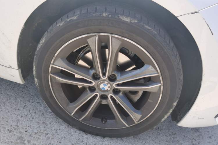 Used BMW 1 Series 2021 Revised 120i M Sport Edition Right Front Wheel Hub